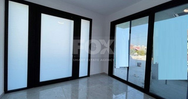 Modern Detached House with overflow swimming Pool in Agios Athanasios