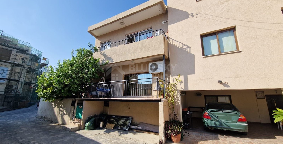 Three-Bedroom Townhouse for sale in Mesa Geitonia
