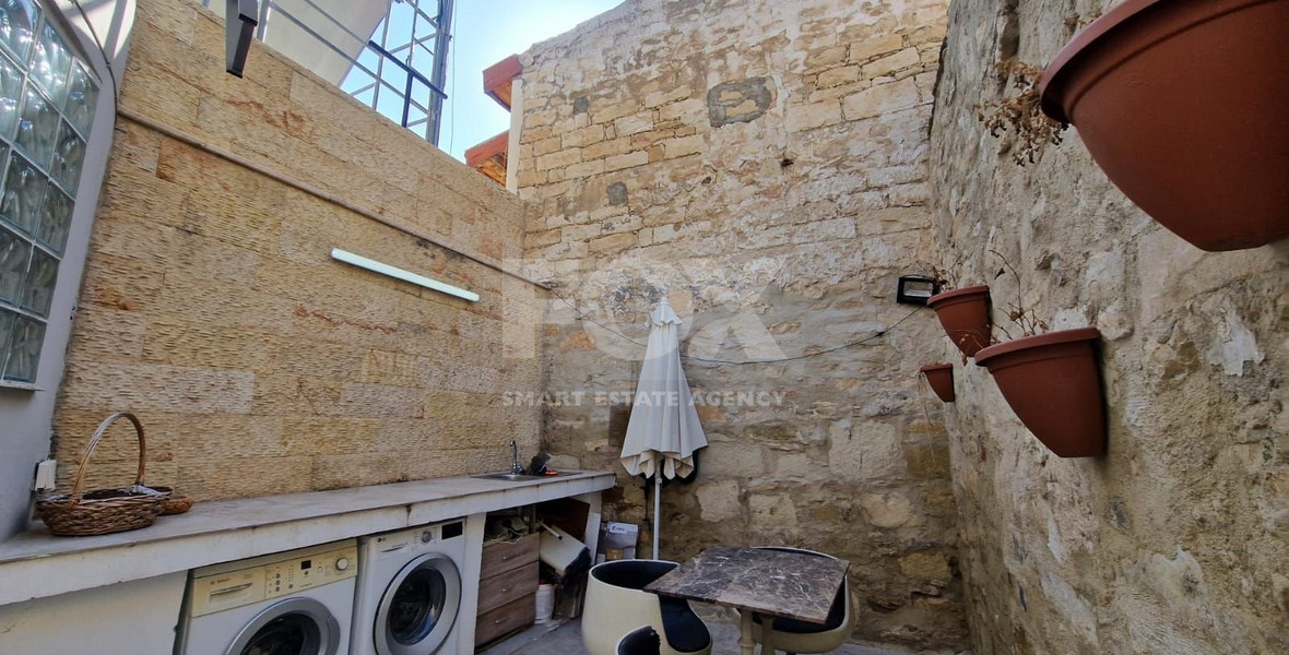 Three-Bedroom Townhouse for sale in Mesa Geitonia