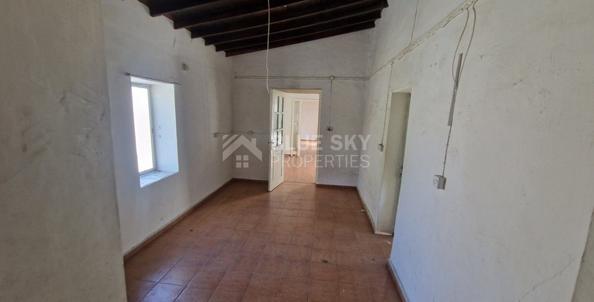 Detached House with Large Plot for sale in Asgata