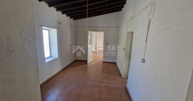 Detached House with Large Plot for sale in Asgata