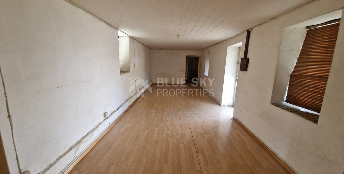 Detached House with Large Plot for sale in Asgata