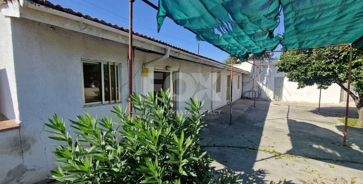 Detached House with Large Plot for sale in Asgata