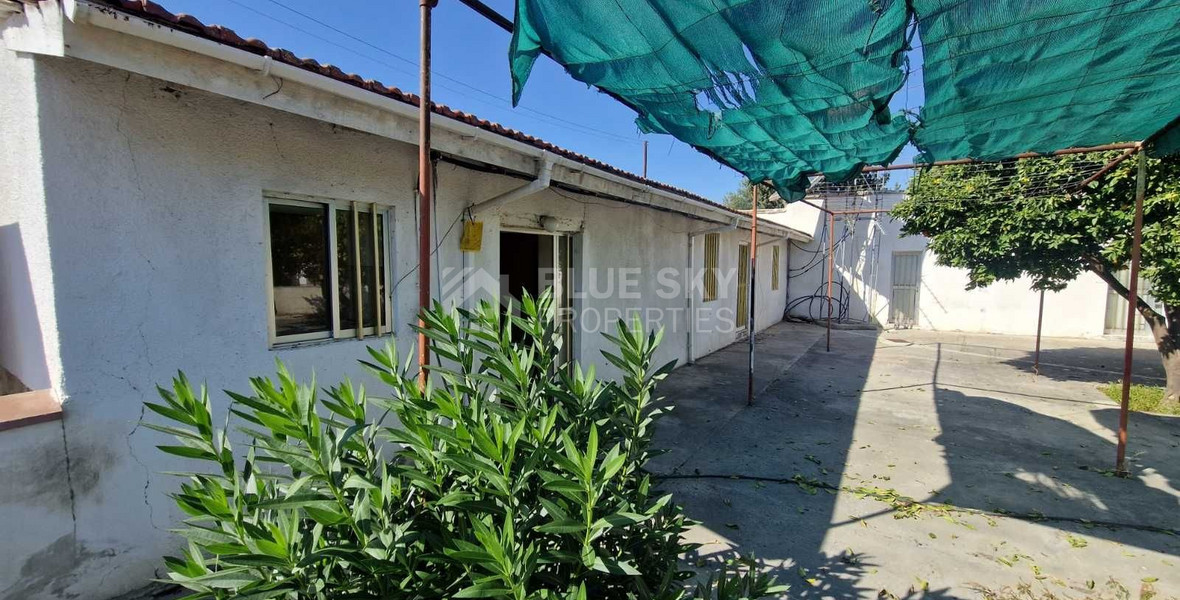 Detached House with Large Plot for sale in Asgata