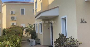 Stylish Semi-Detached House in Kato Pafos