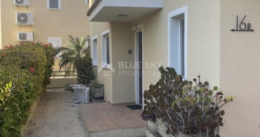 Stylish Semi-Detached House in Kato Pafos