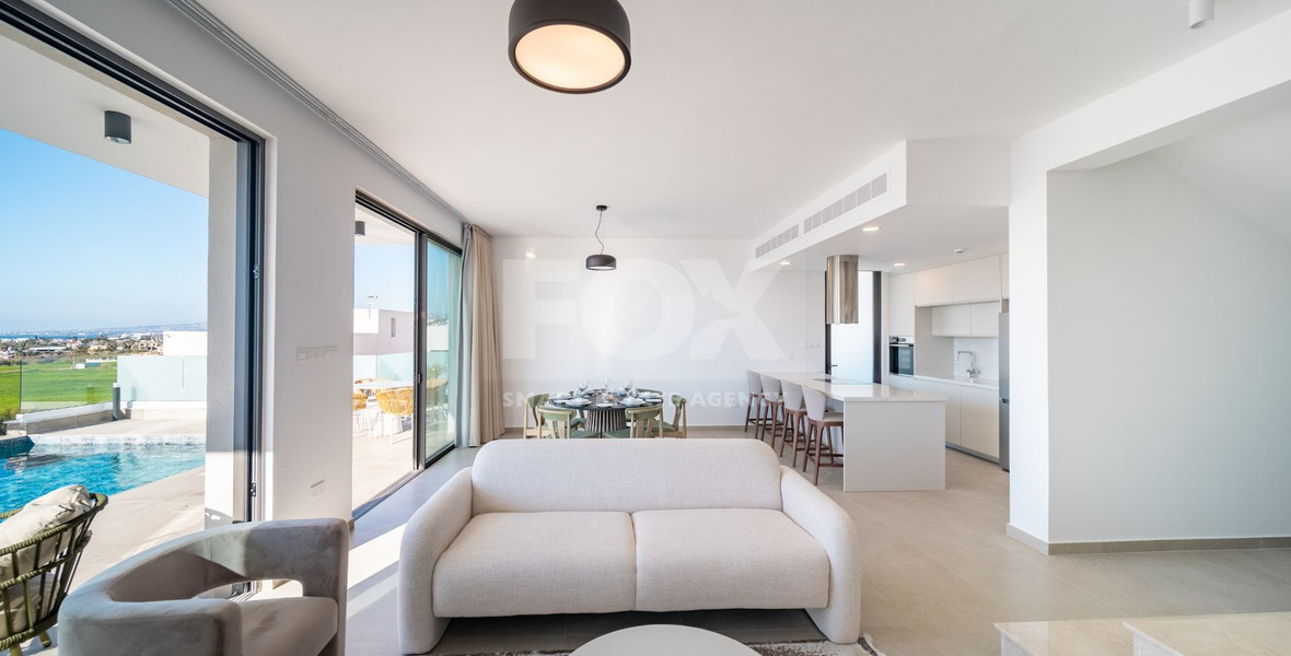 Three bedroom exceptional Villa with Pool in Chlorakas -Ready to move in