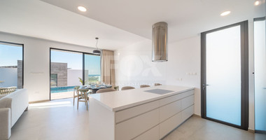 Three bedroom exceptional Villa with Pool in Chlorakas -Ready to move in