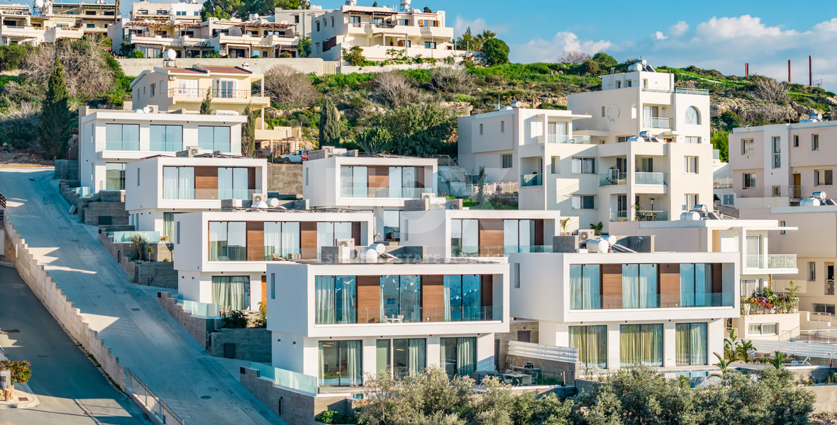 For sale Three bedroom exceptional Villa with Pool in Chlorakas -Ready to move in