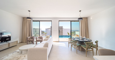 For sale Three bedroom exceptional Villa with Pool in Chlorakas -Ready to move in