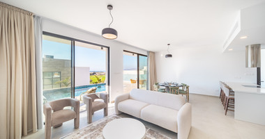 For sale Three bedroom exceptional Villa with Pool in Chlorakas -Ready to move in