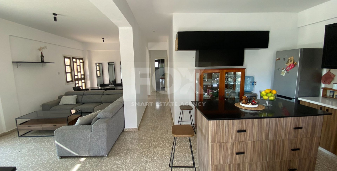 Charming three Bedroom Furnished House in Universal