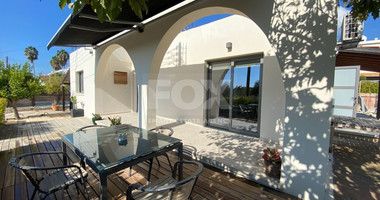 Charming three Bedroom Furnished House in Universal