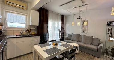 Modern 1 Bedroom Apartment with Sea View in Mesa Geitonia