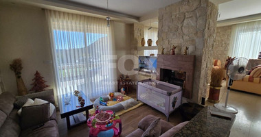 Spacious 5 Bedroom Villa with Private Pool in Fasoula, Limassol