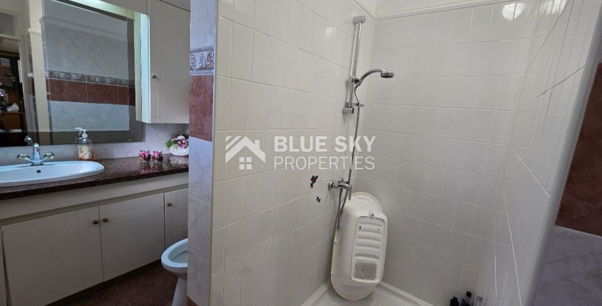 Spacious 5 Bedroom Villa with Private Pool in Fasoula, Limassol