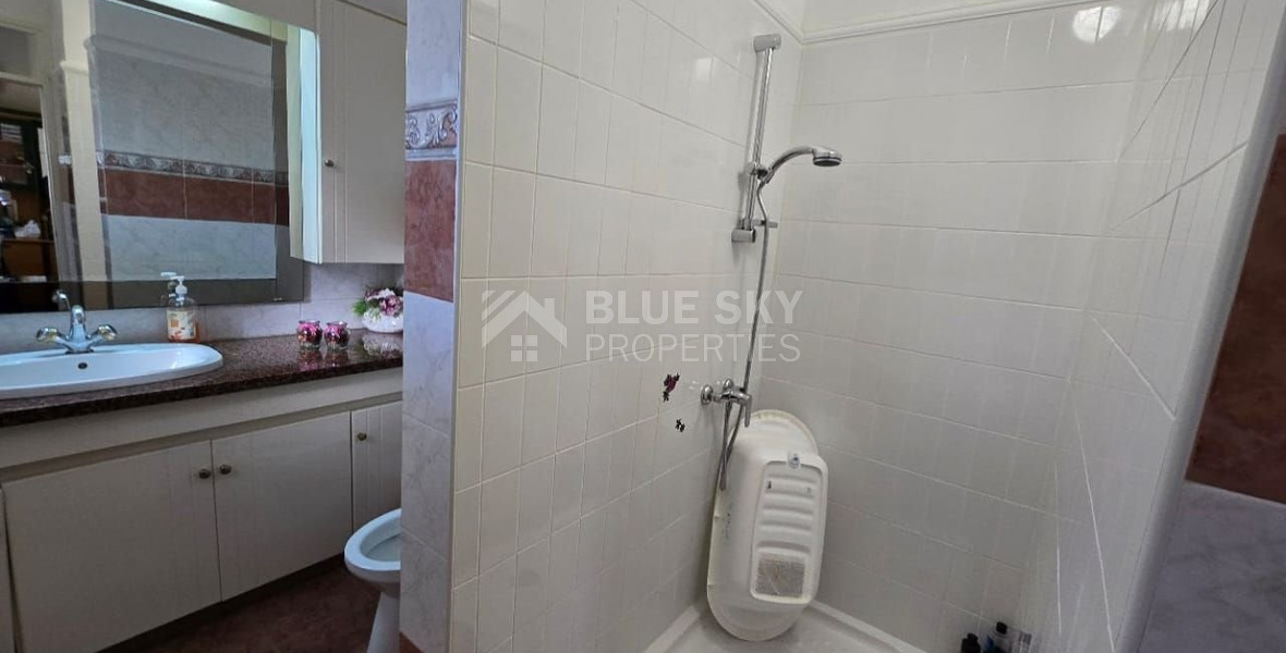 Spacious 5 Bedroom Villa with Private Pool in Fasoula, Limassol