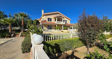 Spacious 5 Bedroom Villa with Private Pool in Fasoula, Limassol