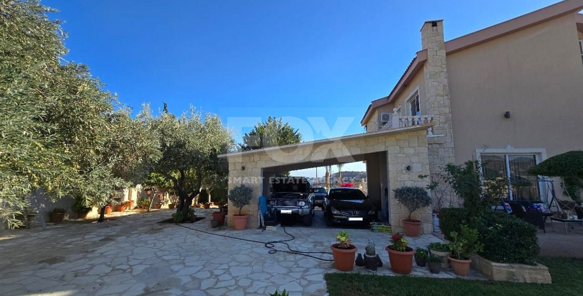 Spacious 5 Bedroom Villa with Private Pool in Fasoula, Limassol