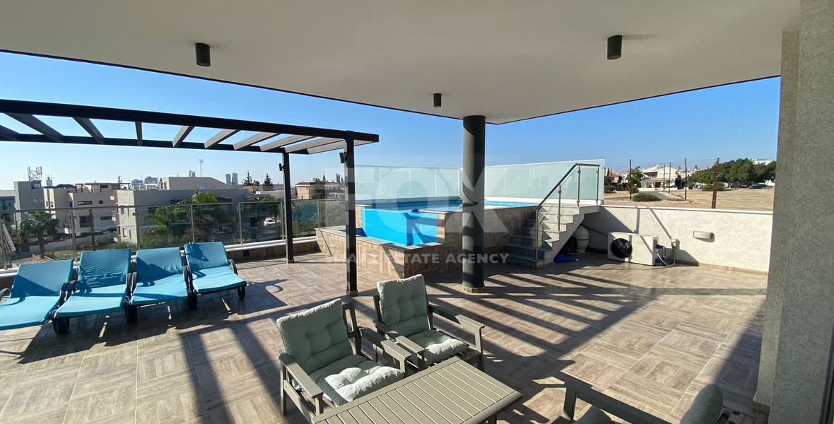 Three bedroom penthouse with Sea View for sale in Germasogeia