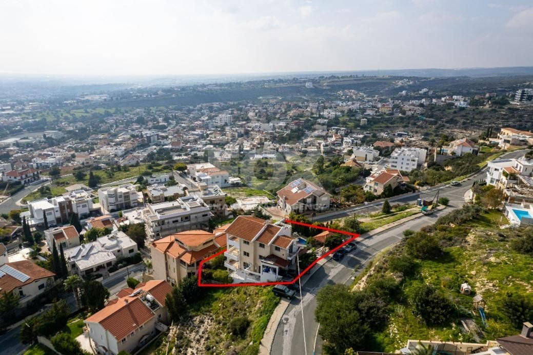 Six bedroom house for sale in Agia Phylaxis, Limassol