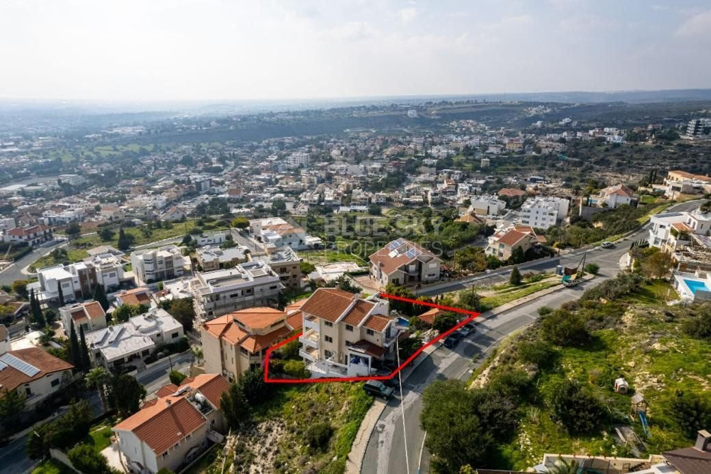 Six bedroom house for sale in Agia Phylaxis, Limassol