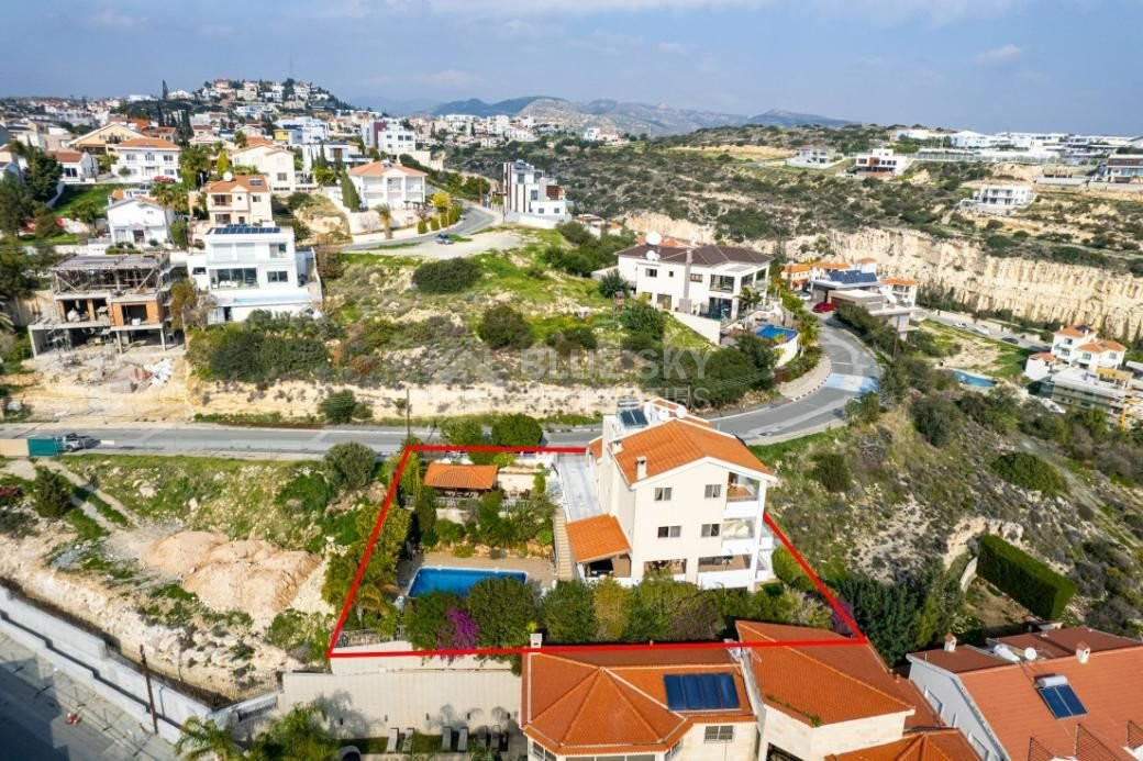 Six bedroom house for sale in Agia Phylaxis, Limassol