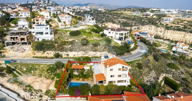 Six bedroom house for sale in Agia Phylaxis, Limassol