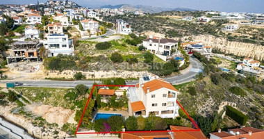 Six bedroom house for sale in Agia Phylaxis, Limassol