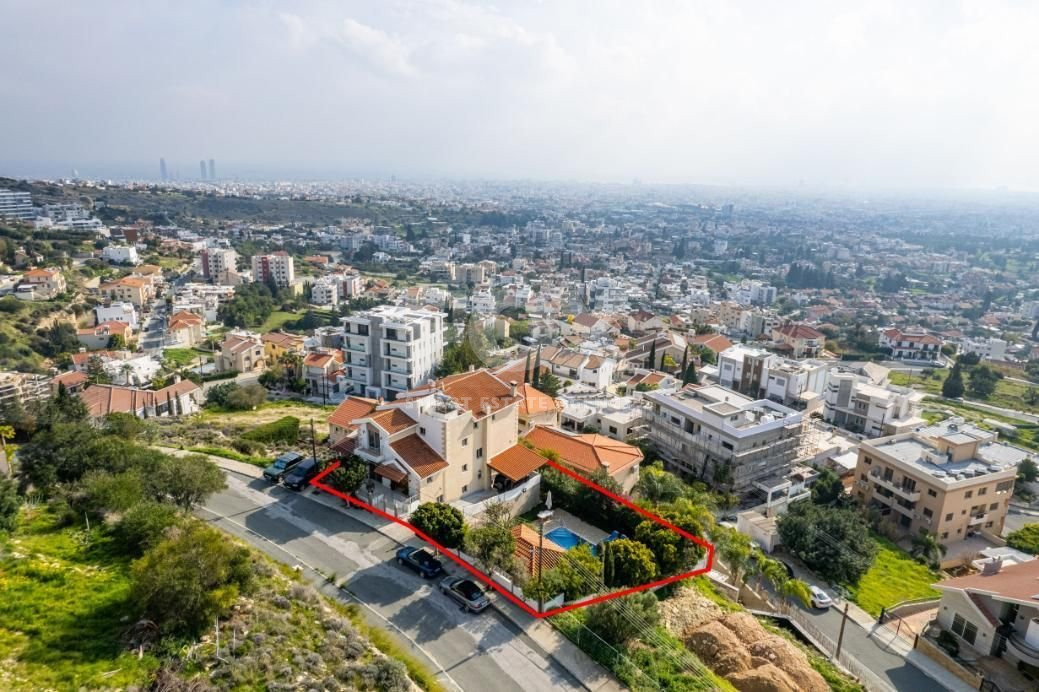 Six bedroom house for sale in Agia Phylaxis, Limassol