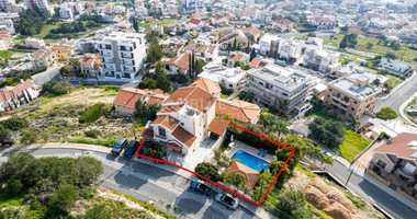 Six bedroom house for sale in Agia Phylaxis, Limassol