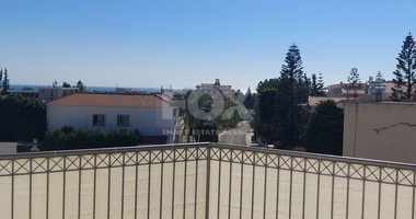 One bedroom top floor apartment in Universal area, Paphos