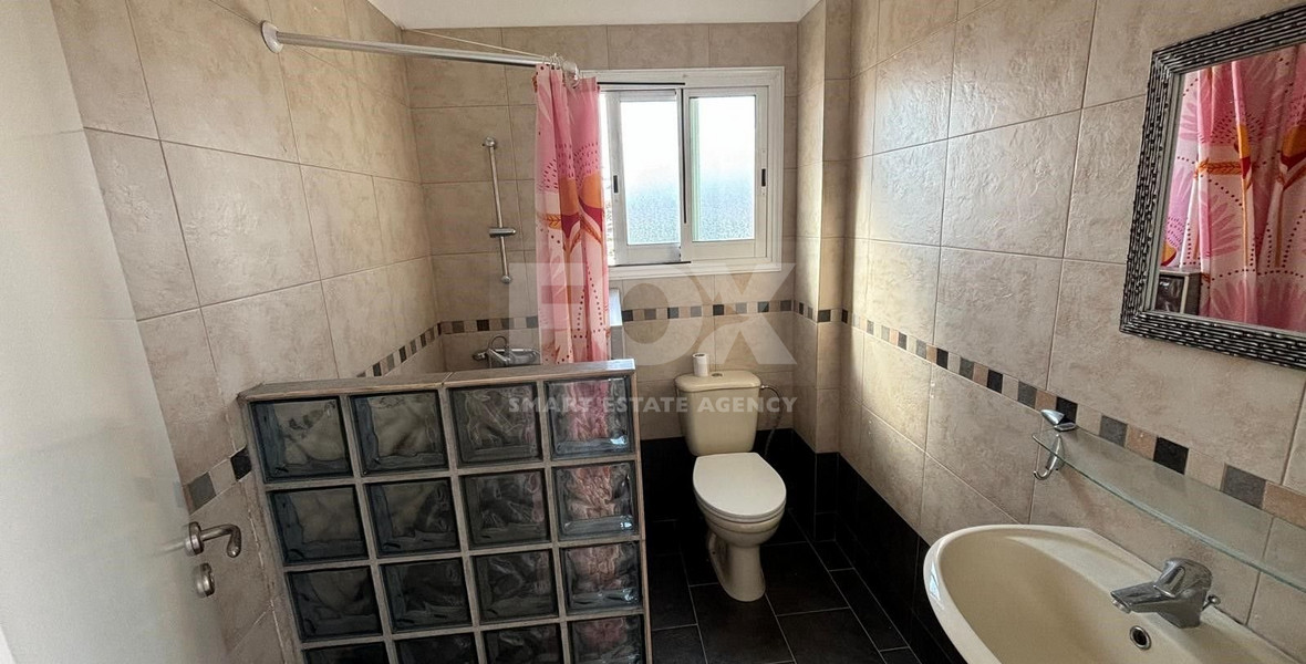 One bedroom top floor apartment in Universal area, Paphos