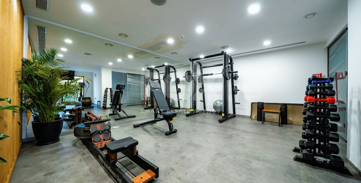 Three bedroom penthouse on fifth floor r in Tombs of the Kings area, Paphos