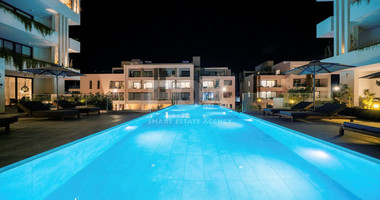 Three bedroom penthouse on fifth floor r in Tombs of the Kings area, Paphos