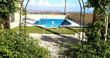 Beautiful three bedroom detached villa with swimming pool for rent in Pissouri