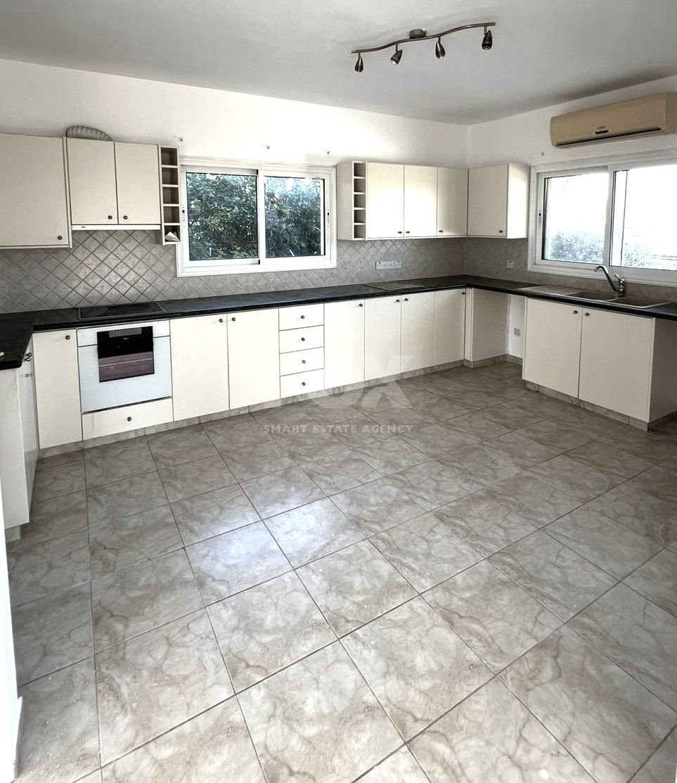 Beautiful three bedroom detached villa with swimming pool for rent in Pissouri