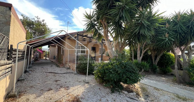 Spacious fully furnished 3-bedroom house for rent in Souni-Zanakia