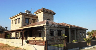 Four-Bedroom Detached House for rent in Erimi: with Pool & Garden