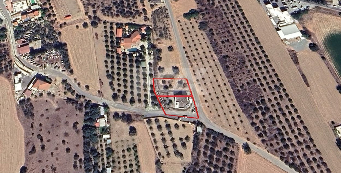 Residential Field for sale in Kolossi: 1/2 share with Division Agreement