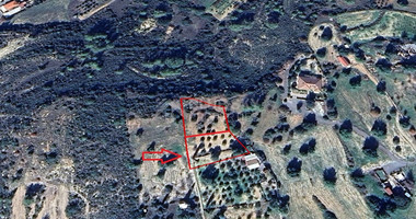 Residential Land for sale in Pano Kivides: with Right-of-Way & Division Agreement