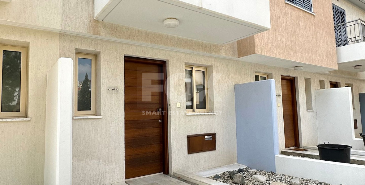 Two bedroom townhouse in Universal area