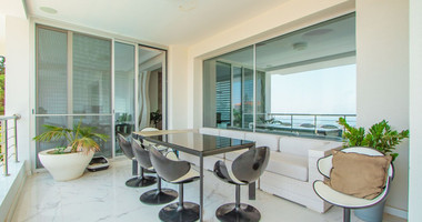 Stunning  Villa with Five Bedrooms for sale  in Agios Tychon