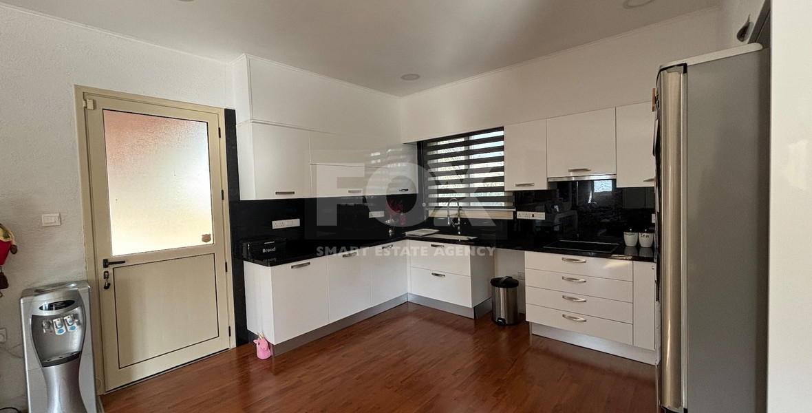 Spacious detached house for sale in Monagroulli