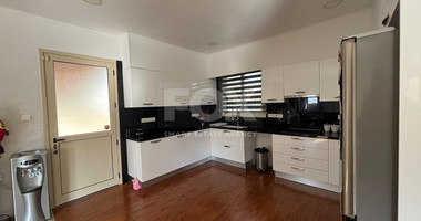 Spacious detached house for sale in Monagroulli