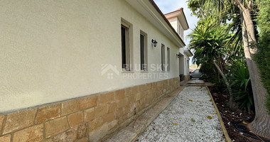 Spacious detached house for sale in Monagroulli