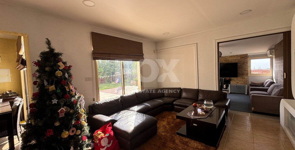 Spacious detached house for sale in Monagroulli