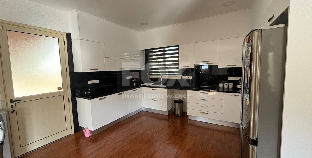 Spacious detached house for sale in Monagroulli