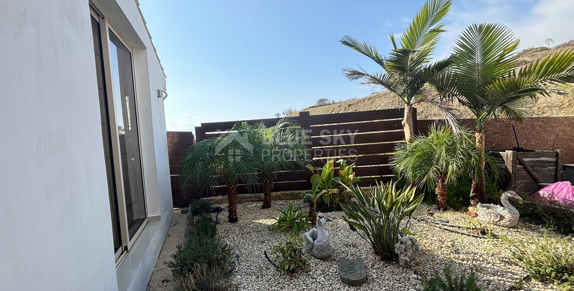 Spacious detached house for sale in Monagroulli