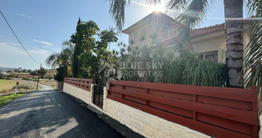 Spacious detached house for sale in Monagroulli